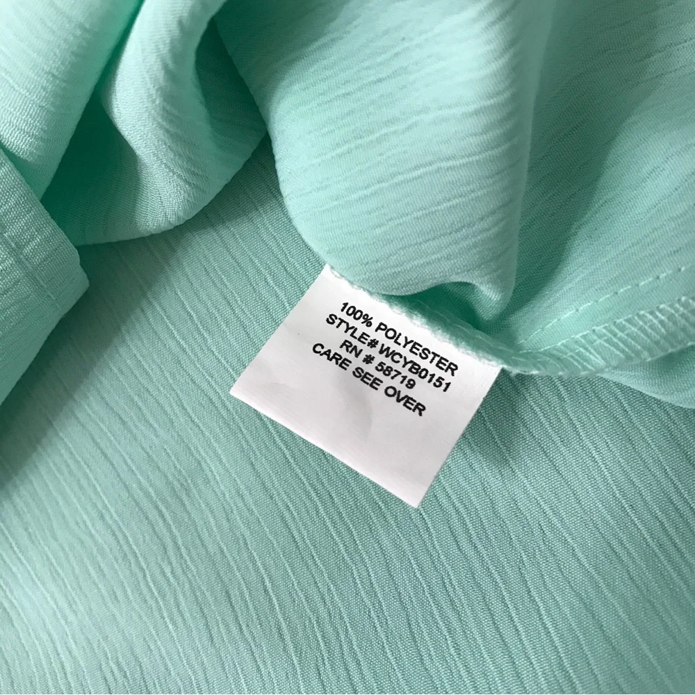 SOLD Mint Green Long Sleeve Top Button Down Blouse Pit to Pit 25" Size 2X 🚨 - Picture 10 of 13
